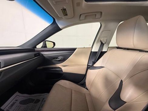 Used 2019 Lexus ES 350 w/ Accessory Package 2 FWD image 23