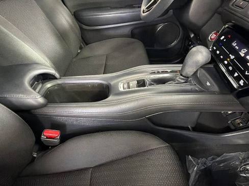Used 2018 Honda HR-V EX image 35