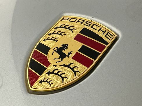 Used 2018 Porsche Panamera 4 image 34