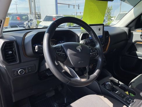 Used 2022 Ford Bronco Sport Badlands image 9