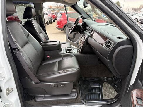 Used 2013 GMC Sierra 3500 Denali AWD/4WD image 22