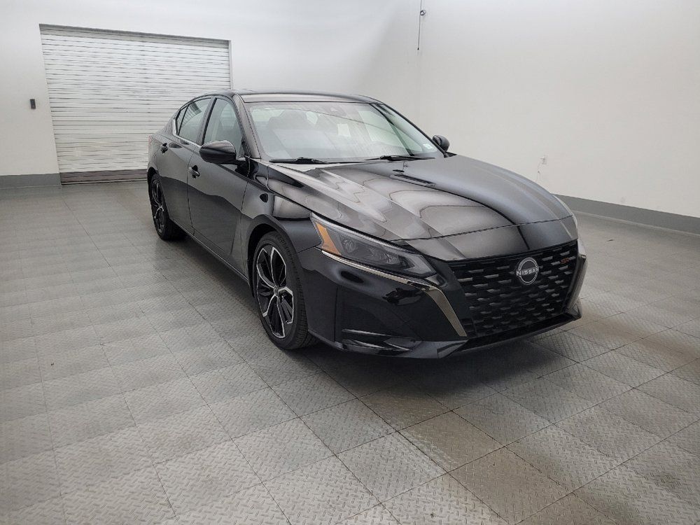 Used 2023 Nissan Altima 2.5 SR w/ SR Premium Package FWD image 13