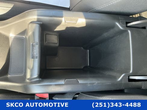 Used 2022 Chevrolet Colorado LT w/ Fleet Safety Package RWD image 25