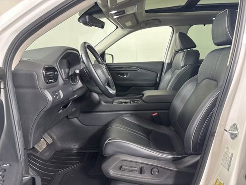 Used 2023 Honda Pilot Elite image 11