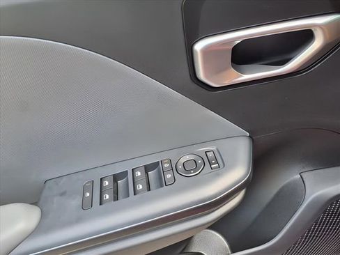 New 2025 Kia K4 LXS FWD image 16