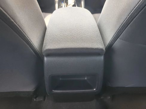 Used 2021 Toyota Corolla LE FWD image 28