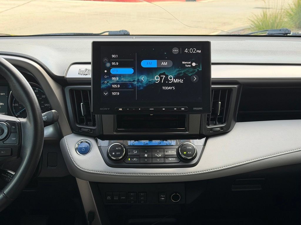Used 2017 Toyota RAV4 Limited w/ Advanced Technology Package AWD/4WD image 13