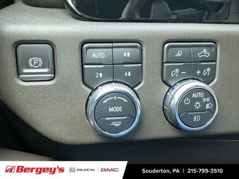 Certified 2022 GMC Sierra 1500 SLT w/ SLT Premium Plus Package AWD/4WD image 21
