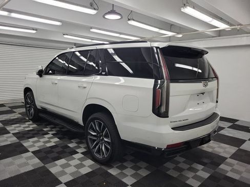 Used 2021 Cadillac Escalade Sport RWD image 4