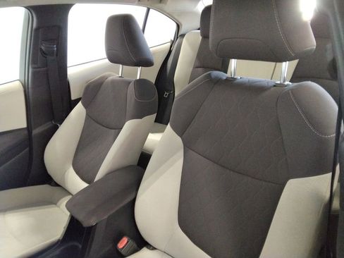 Used 2020 Toyota Corolla LE image 26