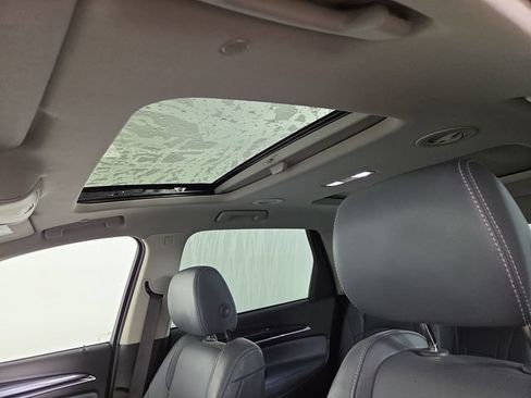 Used 2020 Buick Enclave Essence w/ Sound and Sites Package AWD/4WD image 34