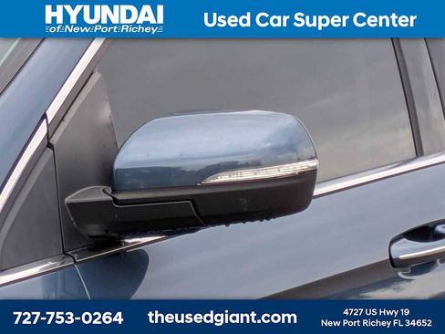 Used 2019 Ford Edge Titanium w/ Equipment Group 301A FWD image 11