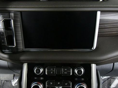 Used 2024 GMC Yukon Denali image 4