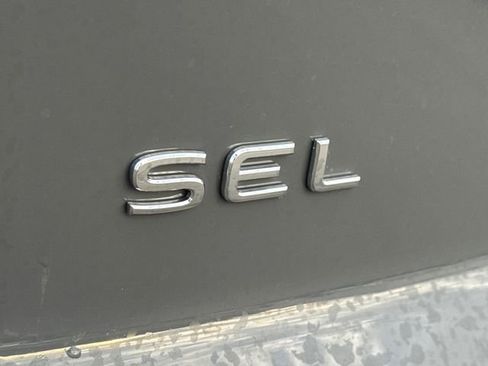 New 2026 Volkswagen Atlas Cross Sport SEL Premium R-Line image 18