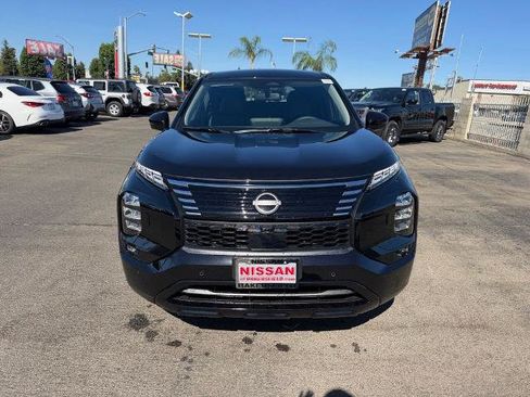 New 2026 Nissan Rogue SL AWD/4WD image 2