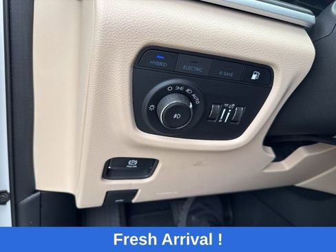 Used 2024 Jeep Grand Cherokee Limited 4xe image 8