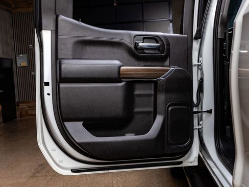 Used 2020 Chevrolet Silverado 1500 LT Trail Boss image 38