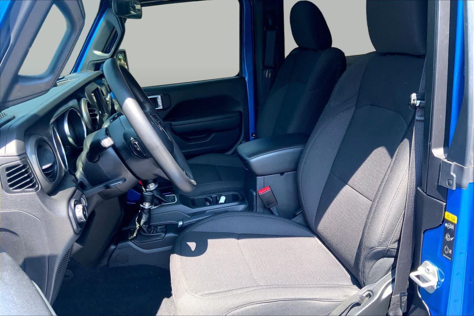 Used 2023 Jeep Wrangler Sport AWD/4WD image 8