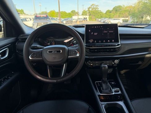 Used 2024 Jeep Compass Latitude w/ Altitude Special Edition AWD/4WD image 18