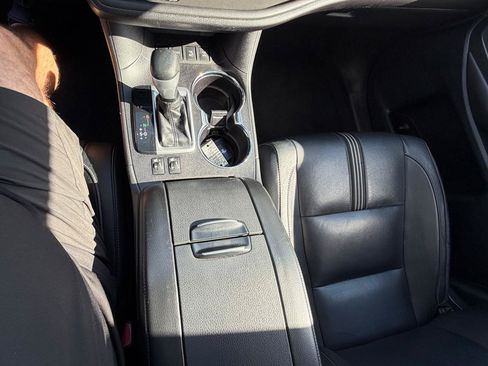 Used 2018 Toyota Highlander SE AWD/4WD image 27