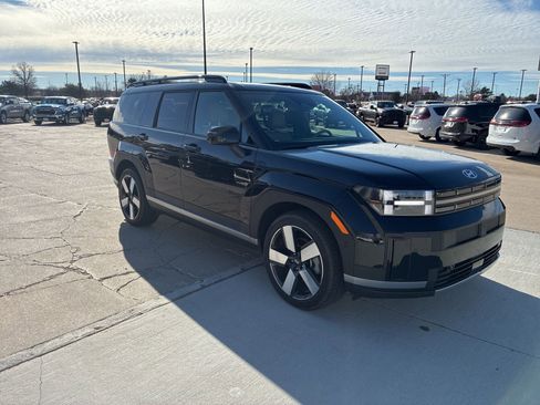 Used 2024 Hyundai Santa Fe Limited image 9