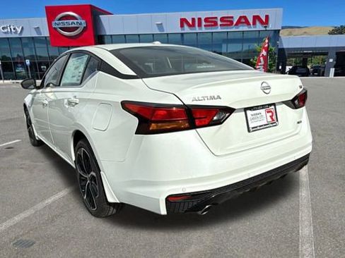 New 2025 Nissan Altima 2.5 SR image 5