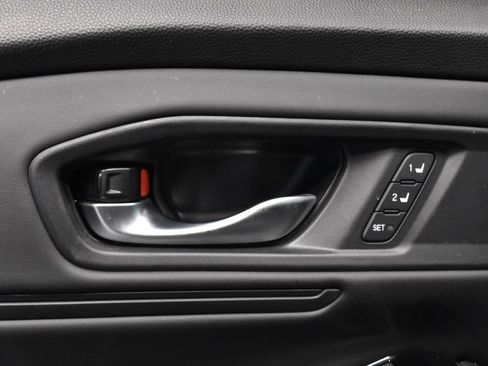 Used 2024 Honda Accord Touring image 5