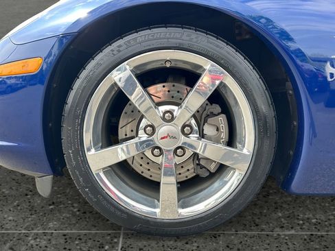 Used 2007 Chevrolet Corvette Coupe w/ Preferred Equipment Group RWD image 4