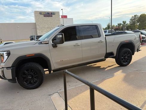 Used 2026 GMC Sierra 2500 AT4 w/ AT4 Premium Plus Package AWD/4WD image 2