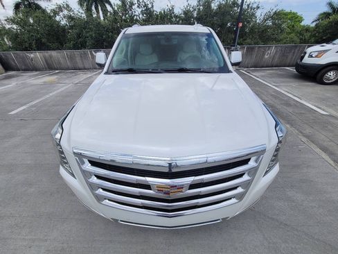 Used 2017 Cadillac Escalade 2WD image 15