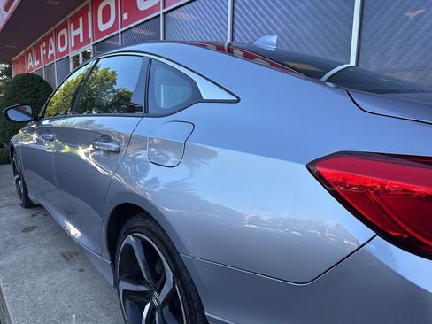 Used 2019 Honda Accord Sport image 12