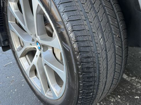 Used 2019 BMW X5 xDrive50i w/ Premium Package 2 AWD/4WD image 39