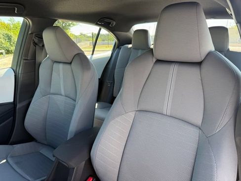 Used 2026 Toyota Corolla SE FWD image 10