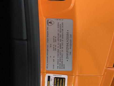 Used 2017 Lamborghini Huracan LP 610-4 AWD/4WD image 40