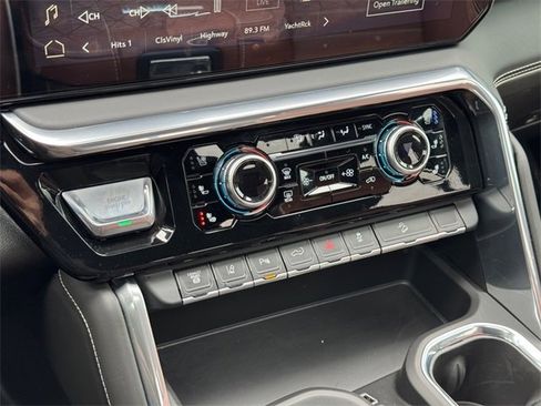 Used 2026 GMC Sierra 2500 Denali Ultimate image 21