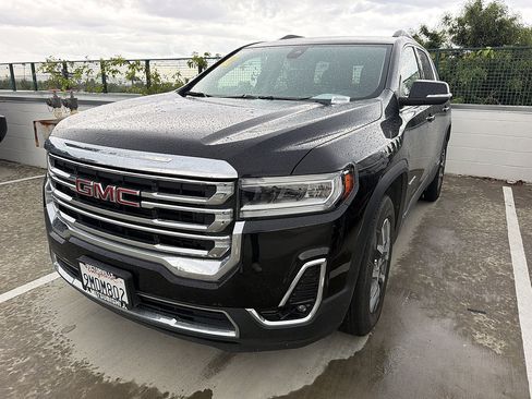 Used 2023 GMC Acadia SLT AWD/4WD image 2