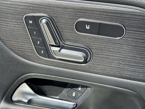 Used 2025 Mercedes-Benz GLA 250 GLA 250 image 28