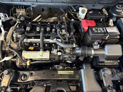 Used 2020 Nissan Kicks S image 28