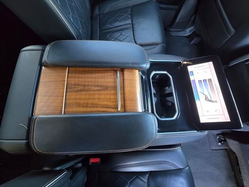 Used 2024 Jeep Grand Wagoneer L Series III image 60