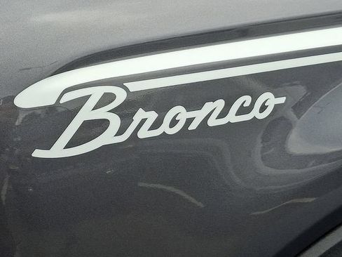 Used 2025 Ford Bronco Heritage Edition AWD/4WD image 37