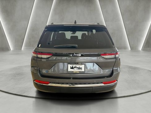 Used 2023 Jeep Grand Cherokee 4WD 4xe image 5