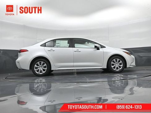 Used 2026 Toyota Corolla LE FWD image 36