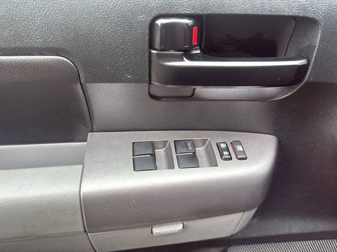 Used 2012 Toyota Tundra SR5 image 16