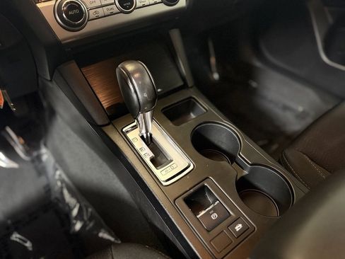 Used 2015 Subaru Legacy 2.5i Premium image 11