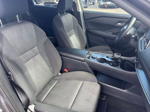 Used 2025 Nissan Rogue SV AWD/4WD image 35