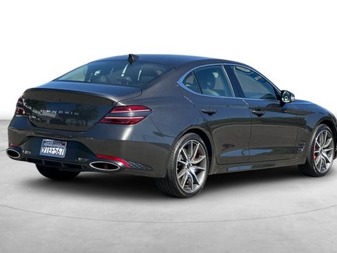 Used 2025 Genesis G70 2.5T image 7