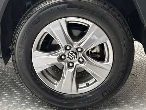 Used 2024 Toyota RAV4 LE AWD/4WD image 6