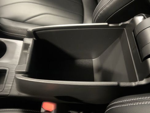 New 2025 Ford Escape SE w/ PHEV Premium Package FWD image 21