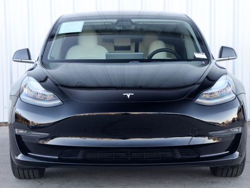 Used 2019 Tesla Model 3 Standard Range Plus image 7