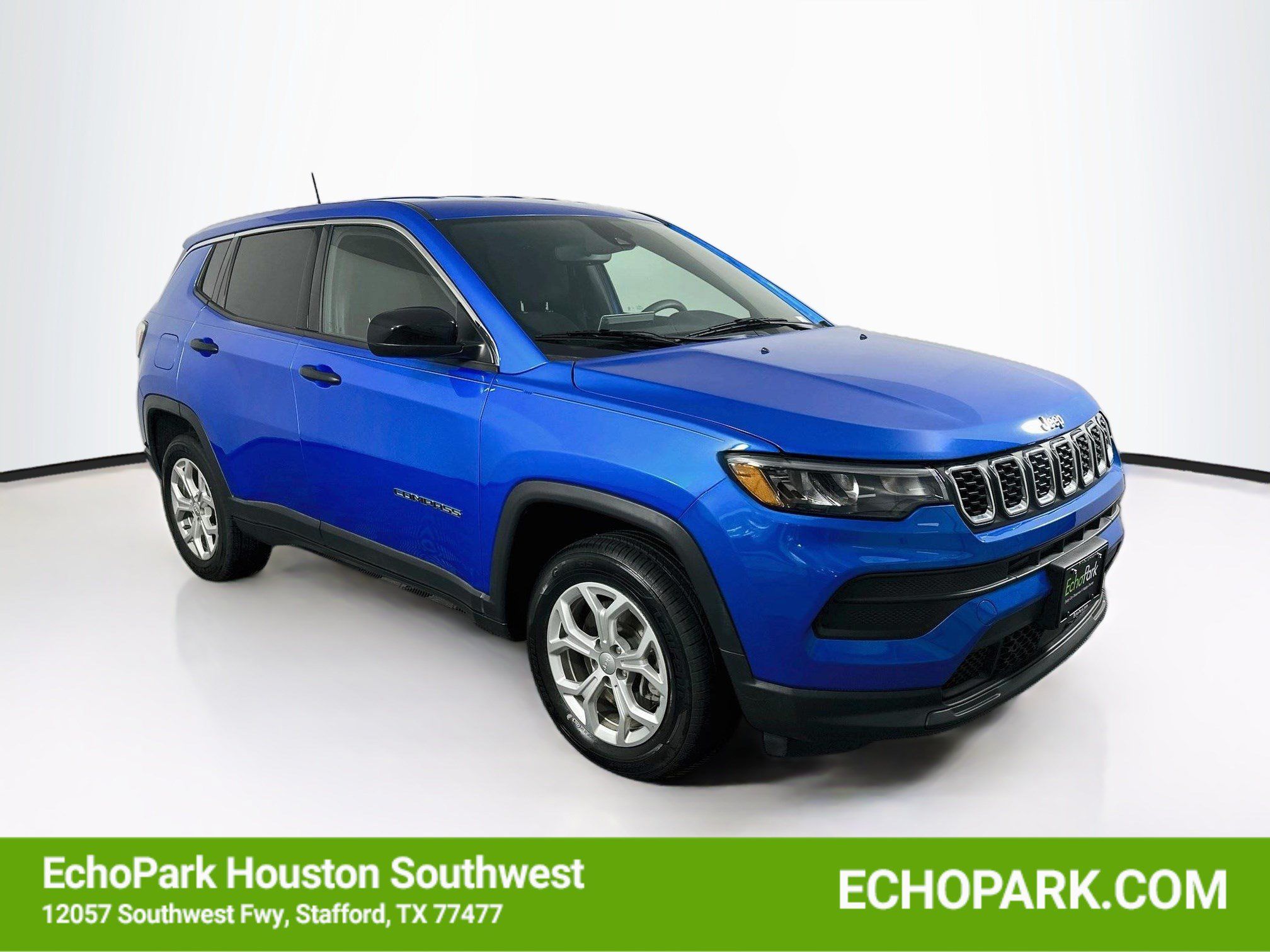 Used 2024 Jeep Compass Sport AWD/4WD image 1